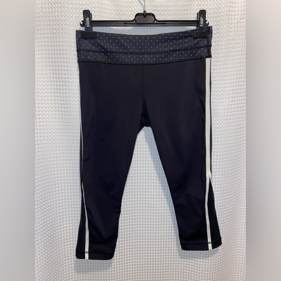 Women’s LULULEMON ATHLETICA Up The Pace Crop Black legging size 8 - Picture 2 of 14